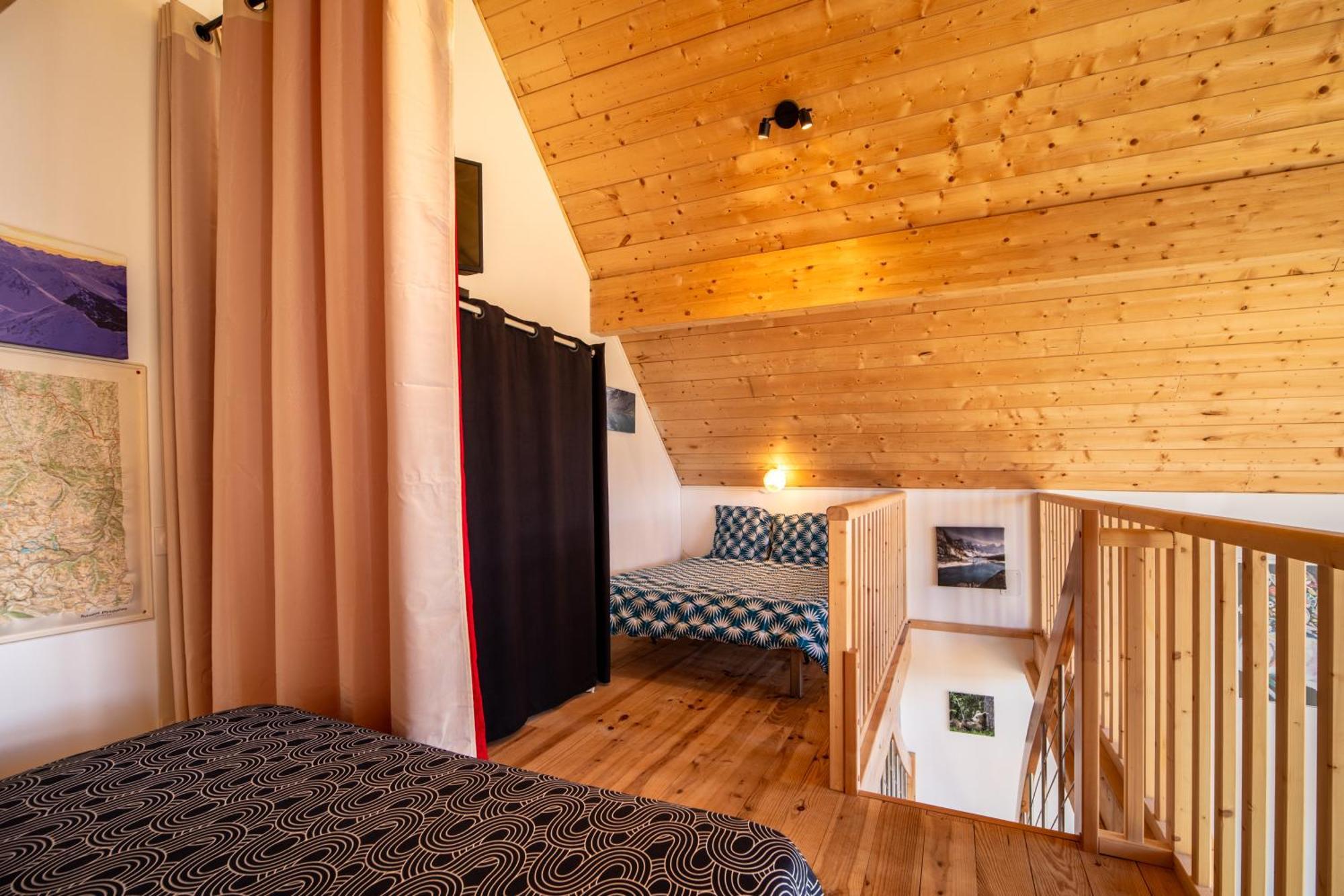 Chalet Dans Les Hautes- Pyrenees Entre Lourdes Et Bagneres Calme Et Vue Magnifique Arrodets-ez-Angles Exterior photo